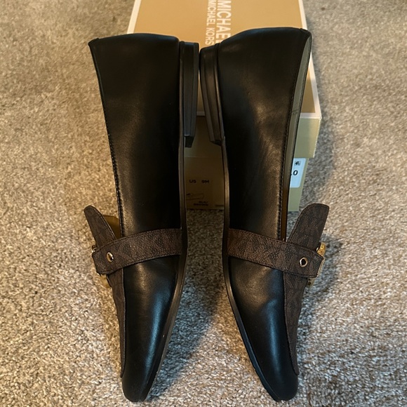 Michael Kors Black and Brown Signature Rory Loafers, Size 9 - Picture 2 of 4